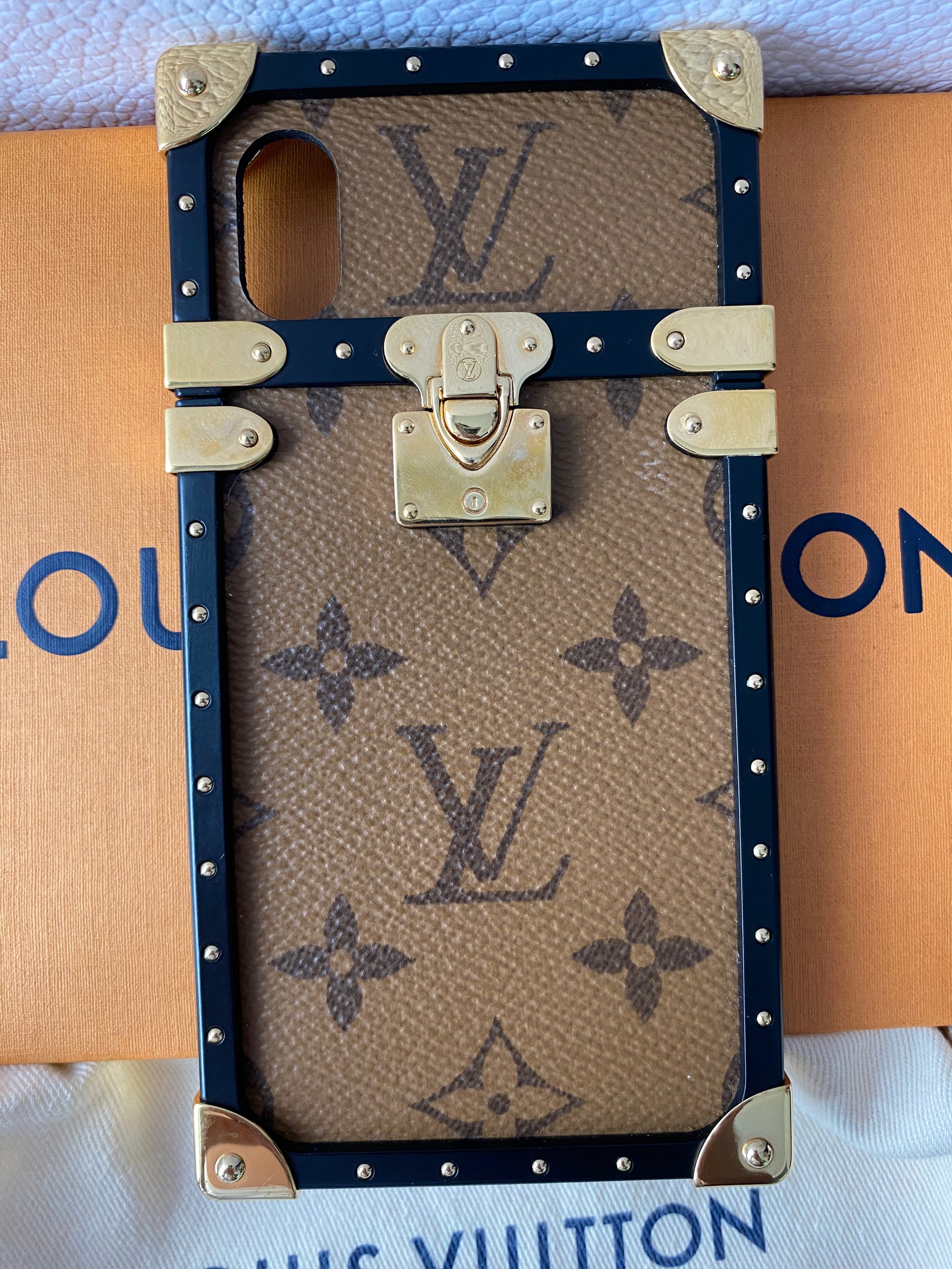 Authentic LV Eye Trunk pour iphone X case